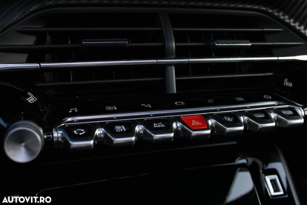 Peugeot 2008 PureTech 130 EAT8 GT