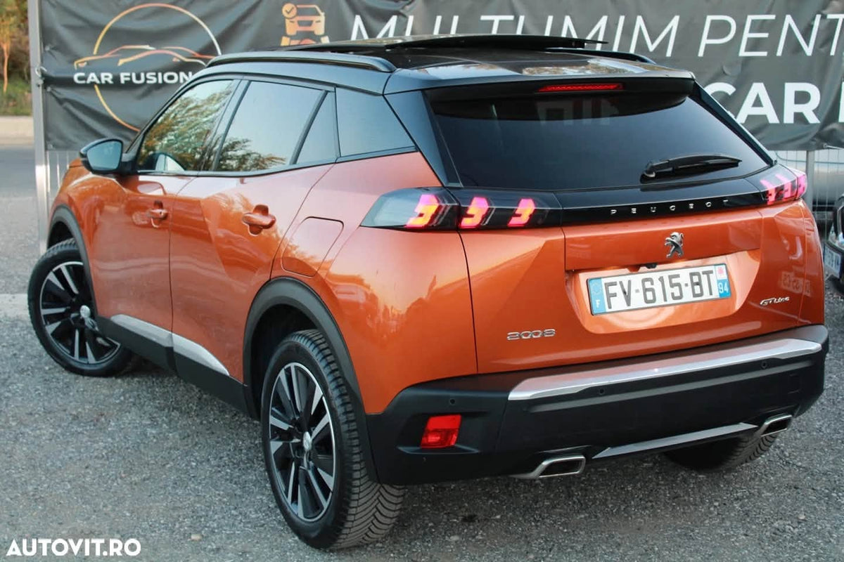 Peugeot 2008 PureTech 130 EAT8 GT